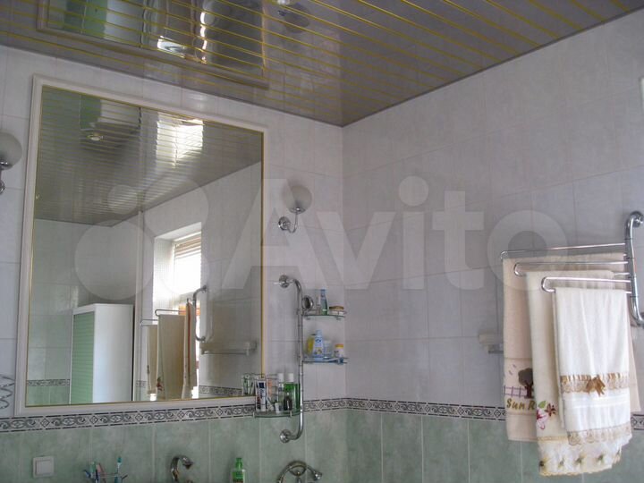 Коттедж 302 м² на участке 15 сот.