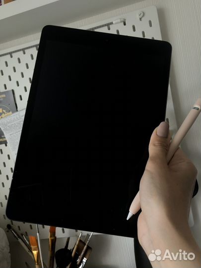 iPad 2019 10.2 128 гб (7 поколение) Apple Pencil 1