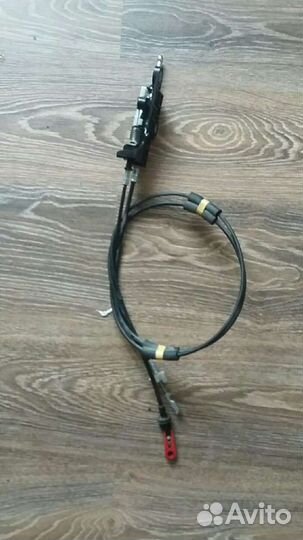 Трос блокировки кулисы АКПП на Митсубиси Паджеро 3