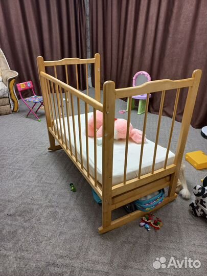 Детская кроватка