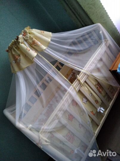 Детская кроватка