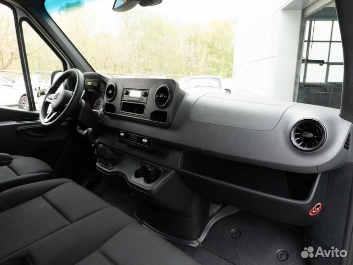 Mercedes-Benz Sprinter цельнометаллический, 2022