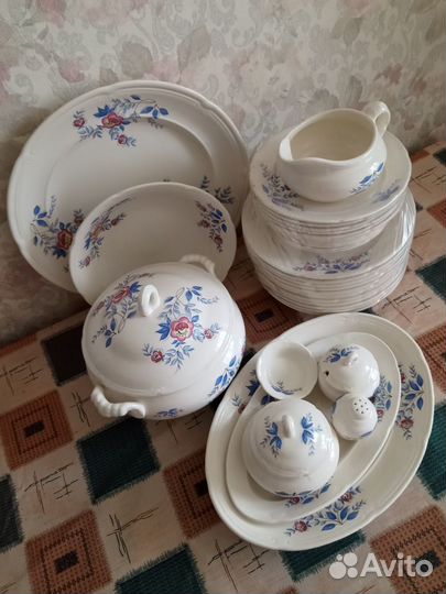 Столовый сервиз новый