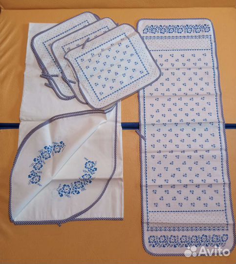 Скатерть, полотенце и салфетки кухонные - набор
