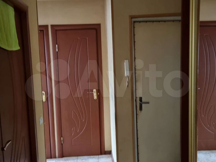 4-к. квартира, 63 м², 2/5 эт.