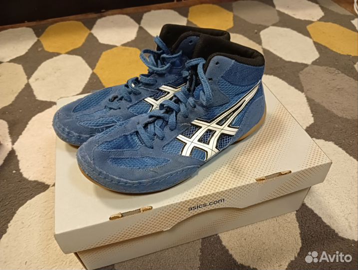 Продам борцовки asics и clinch