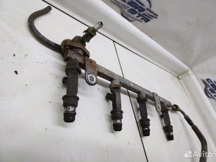 Топливная рампа с форсунками Chevrolet Lanos