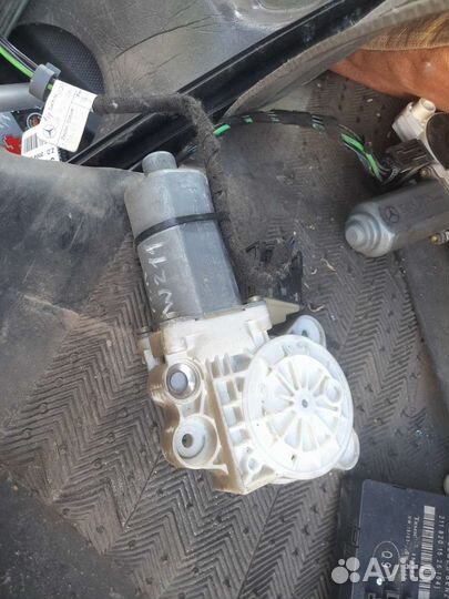 Мотор стеклоподъемника mercedes w211