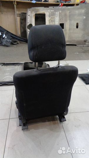 Сиденье переднее левое Mazda 3 bk 2003-2009