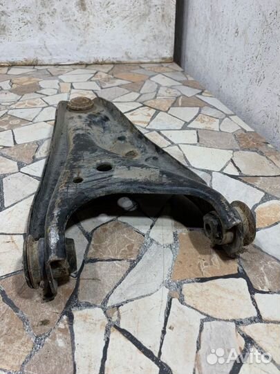 Рычаг передний Renault Logan седан 1.6 K4MC697 (84