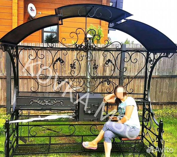 Мангал с крышей