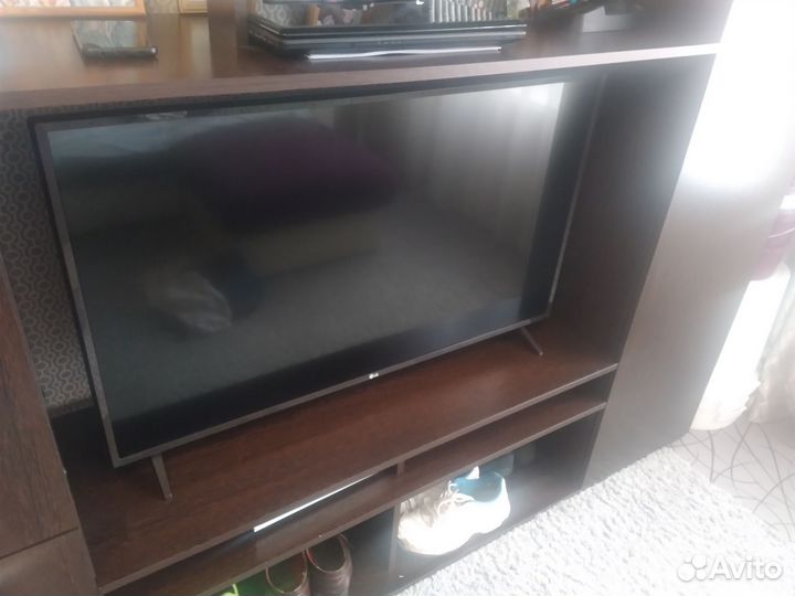 Телевизор LG SMART tv 43