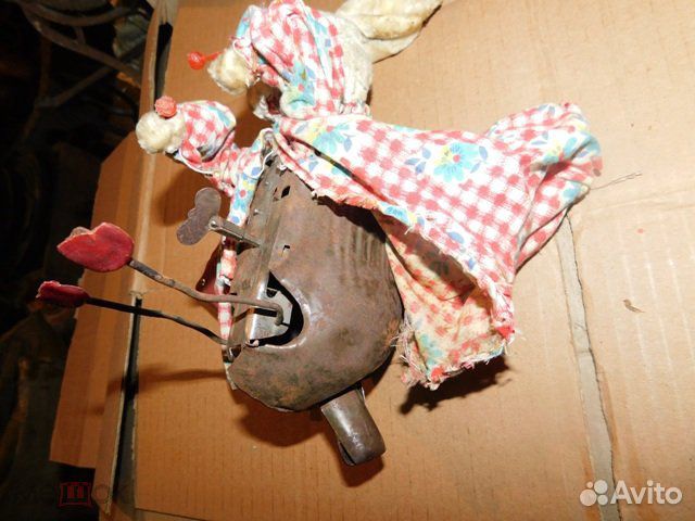 Игрушка из СССР заводной,механический заяц металл