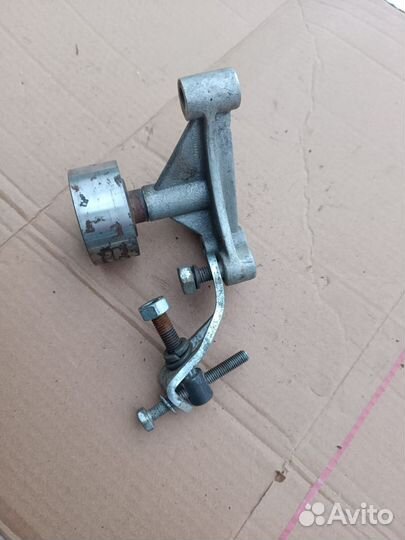 Кронштейн натяжителя ремня агрегатов Андория