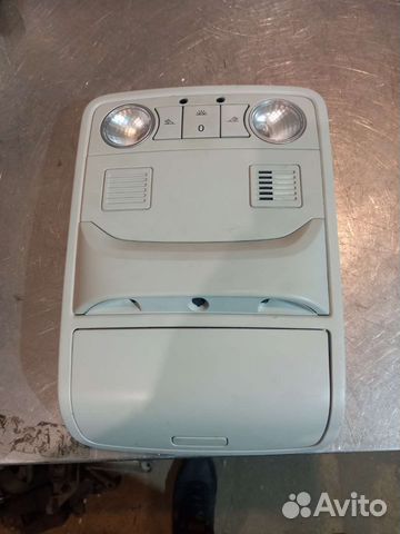 Фонарь освещения салона VW Jetta 5