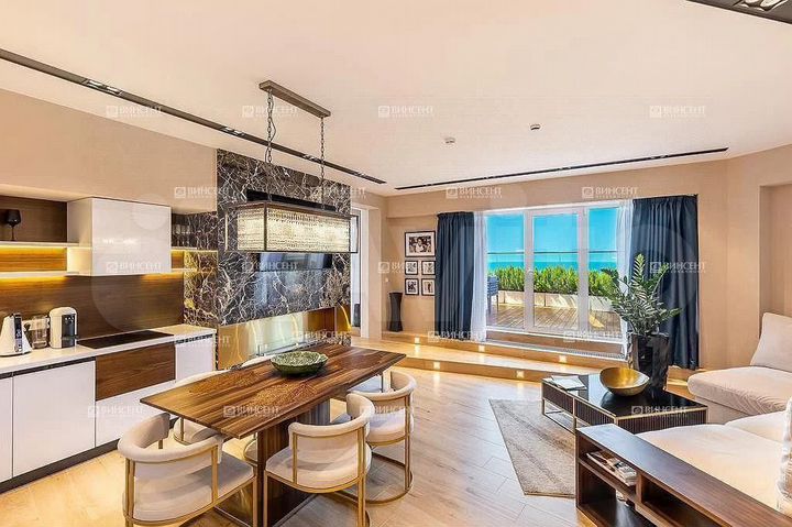 3-к. квартира, 120 м², 17/21 эт.