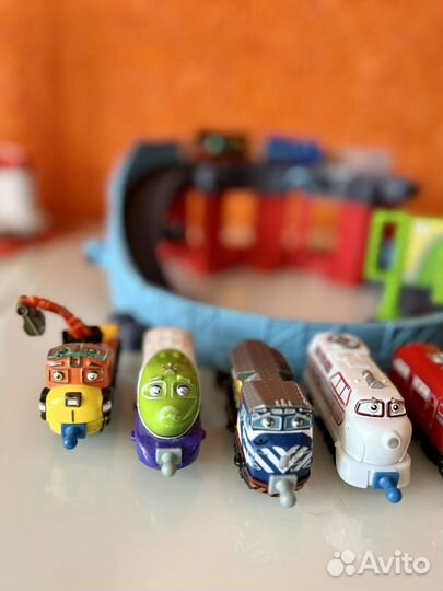 Паровозики Чаггингтон 9 фигурок+дорога