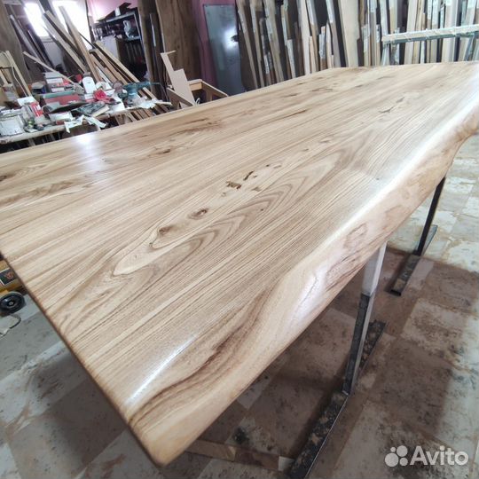 Письменный стол