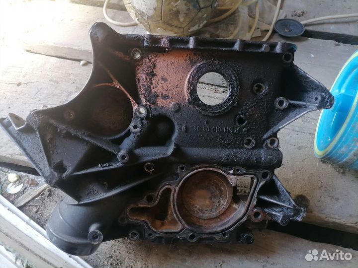 Передняя крышка двигателя om 611 с новым сальником