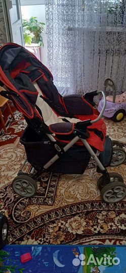 Прогулочная коляска