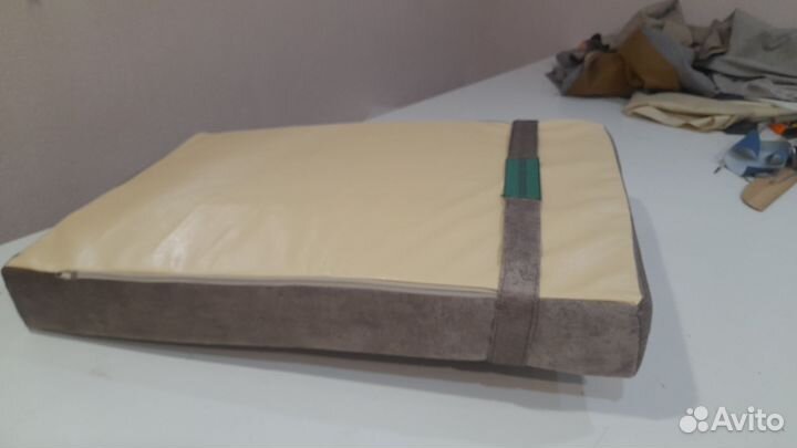 Лежанка для собак крупных пород