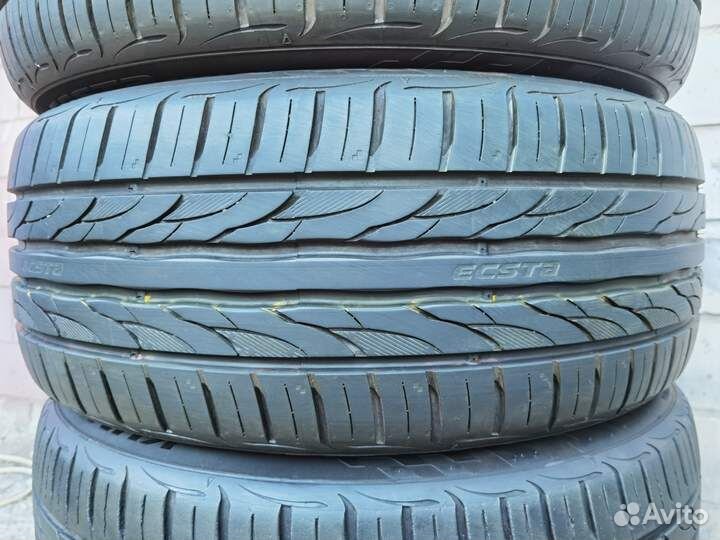 Kumho Ecsta PS31 215/50 R17 95W