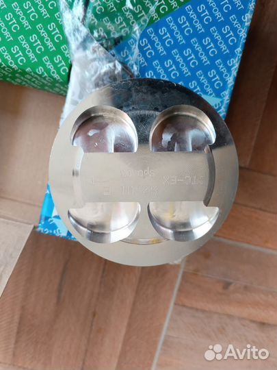 Комплект поршней ваз 21126