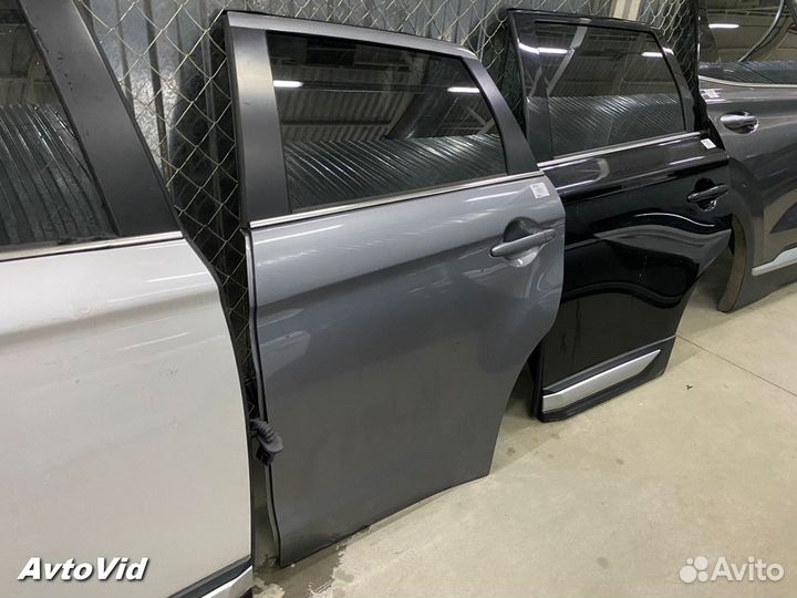 Задняя левая дверь Mitsubishi ASX