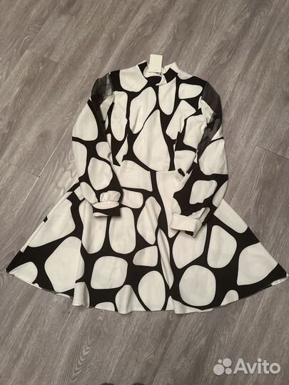 Пятнистое платье с открытыми-сетчатыми плечами