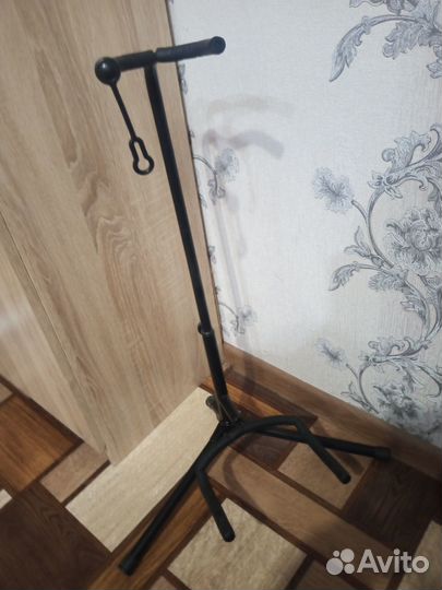 Подставка для гитары