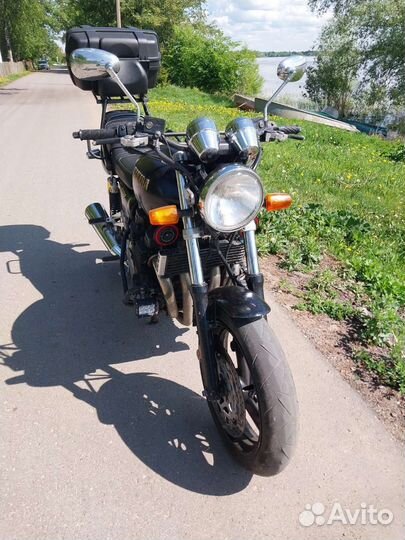 Мотоцикл Yamaha xjr 1200