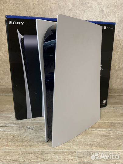 Sony Plastation 5 825GB / отличная / есть игры