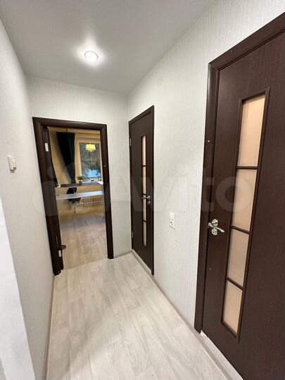 2-к. квартира, 52 м², 4/10 эт.