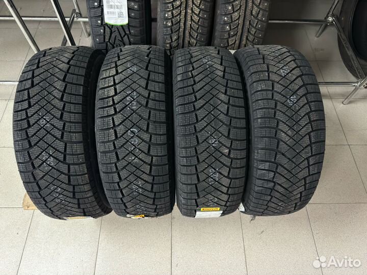 Pirelli Ice Zero FR 235/45 R18 128