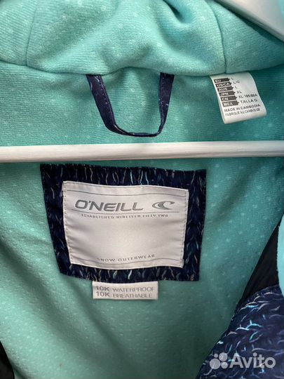 Сноубордическая куртка женская