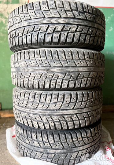 Kumho I'Zen KW22 215/55 R17 98T