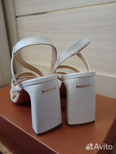 Baldinini Балдинини женские босоножки