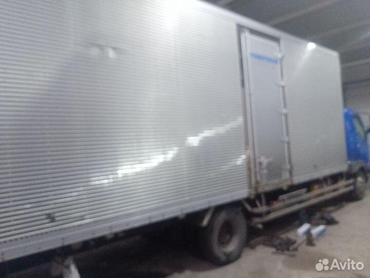 Mitsubishi Fuso Fighter, 2004