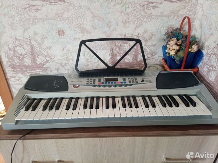 Синтезатор Supra