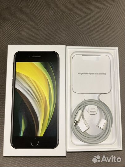 iPhone SE, 64 ГБ