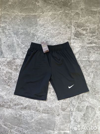 Рашгард 5 в 1 Nike