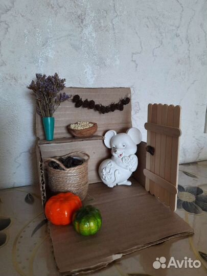 Поделки на оссение темы