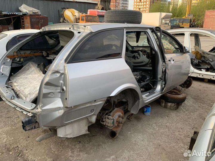 Nissan Primera 2.0 CVT, 2001, битый, 150 000 км