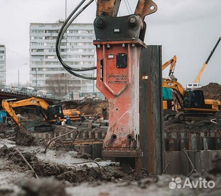 Услуги гусеничного экскаватора