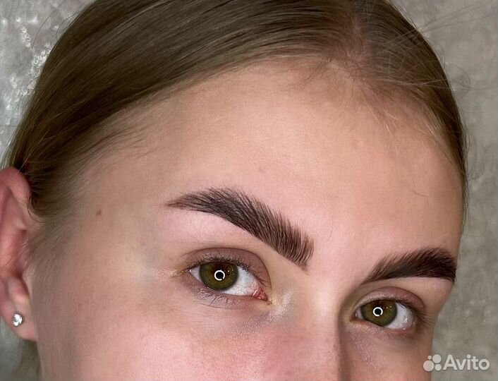 Мастер бровист