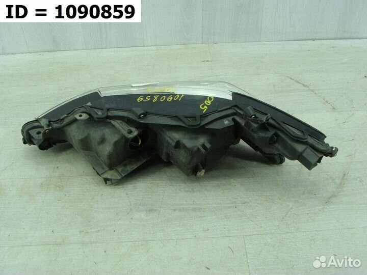 Фара правая Toyota Camry