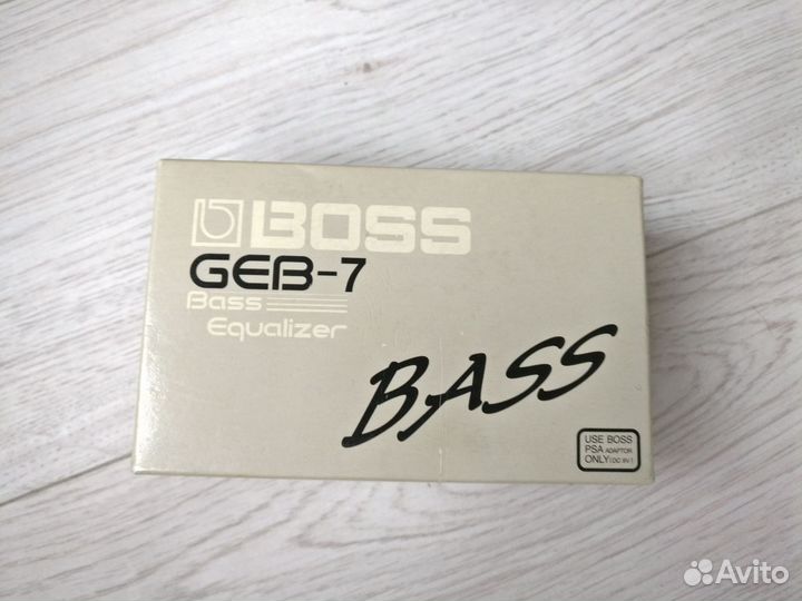 Педаль Boss GEB-7 Bass Equalizer