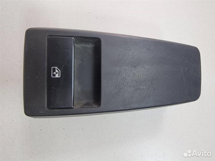 Блок управления стеклоподъемниом двери RH MAN 812