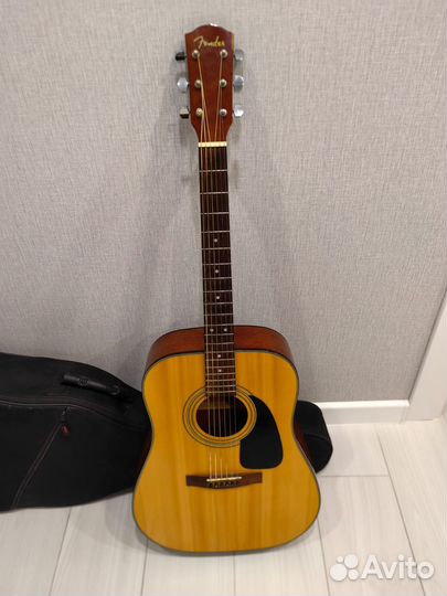 Акустическая гитара fender с чехлом