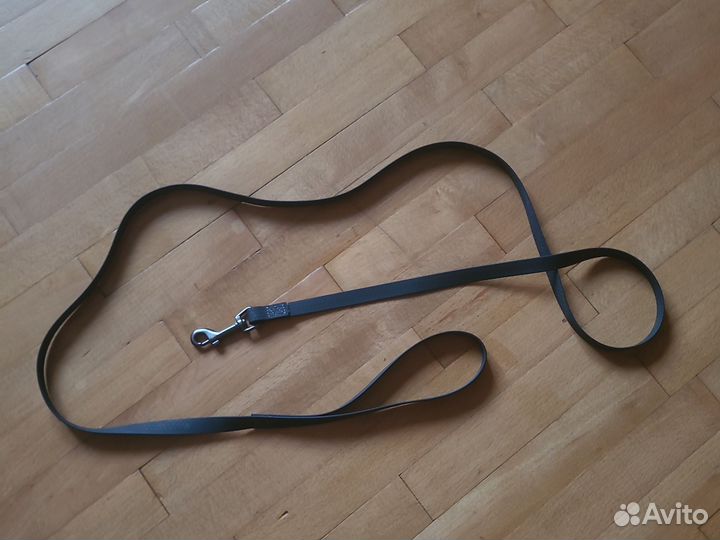 Поводок, переноска, костюм зимний и намордники